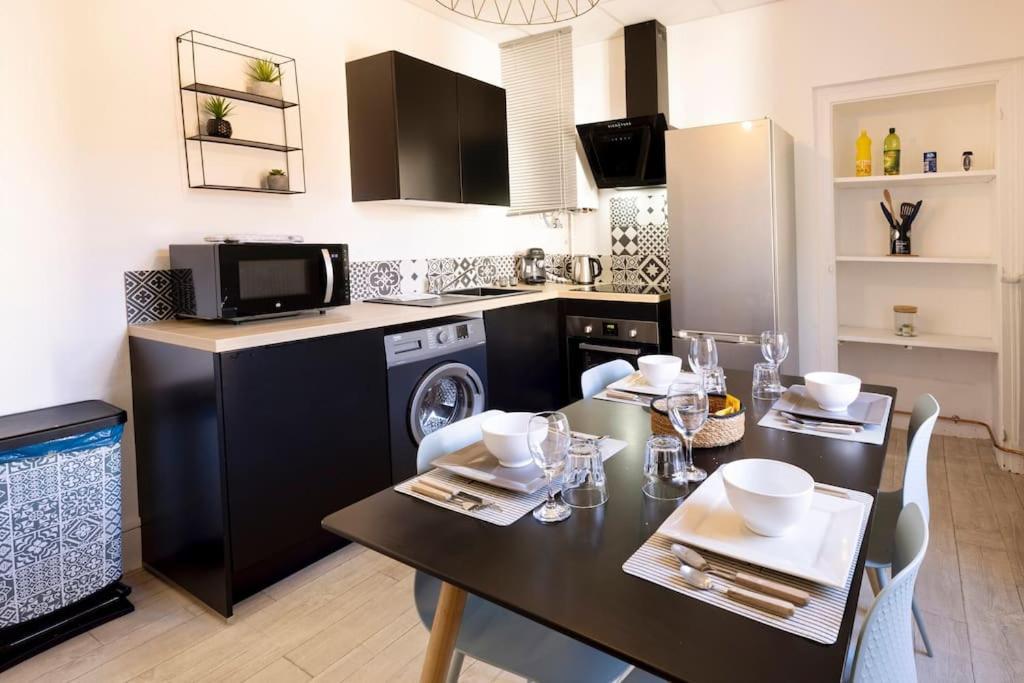 Le Cosy C - T2 Tout Equipe - Centre-Ville Gare Montluçon Екстериор снимка